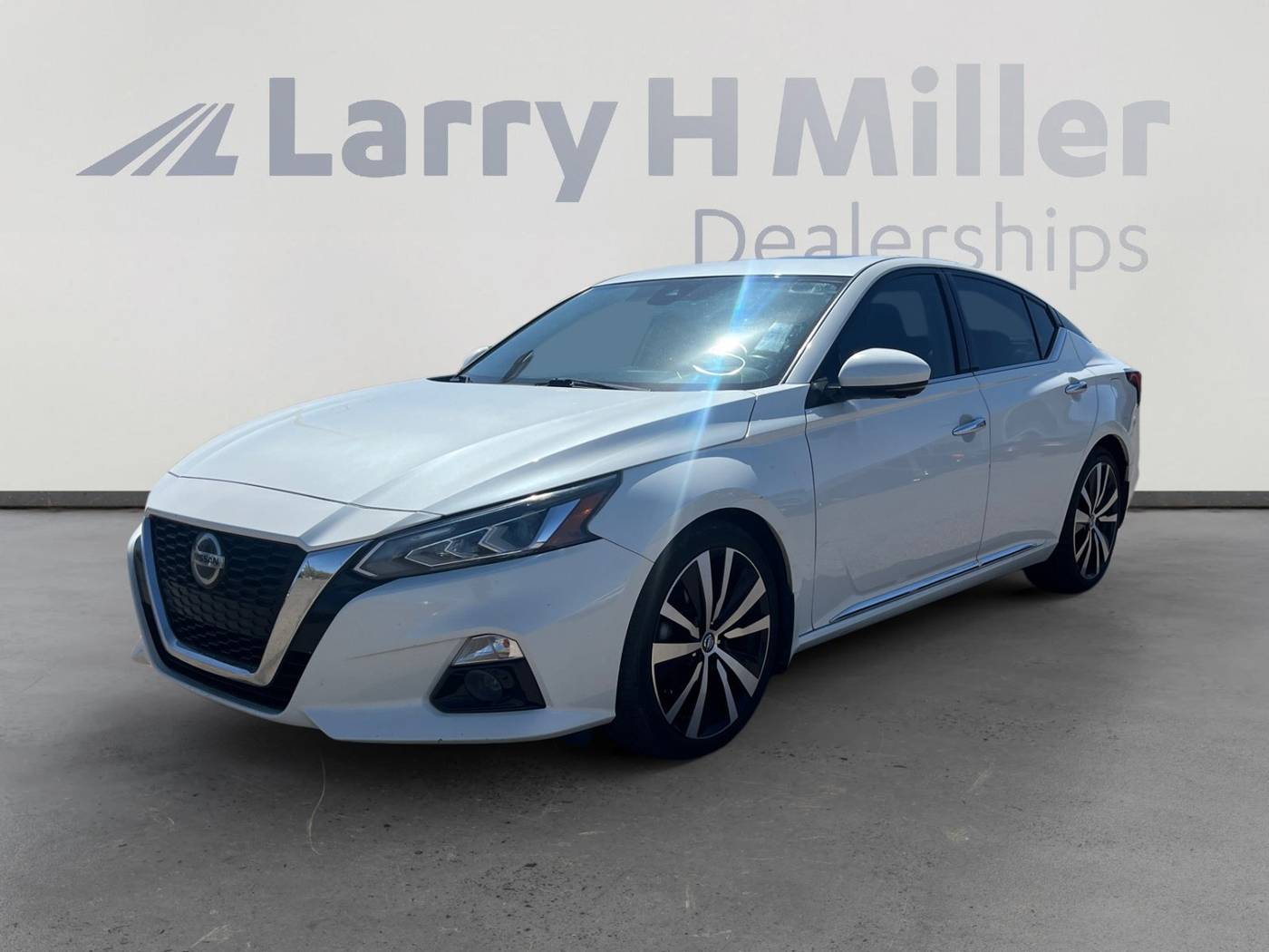 2019 Nissan Altima Platinum — Sedan — 83,384 mi — Tucson, AZ
