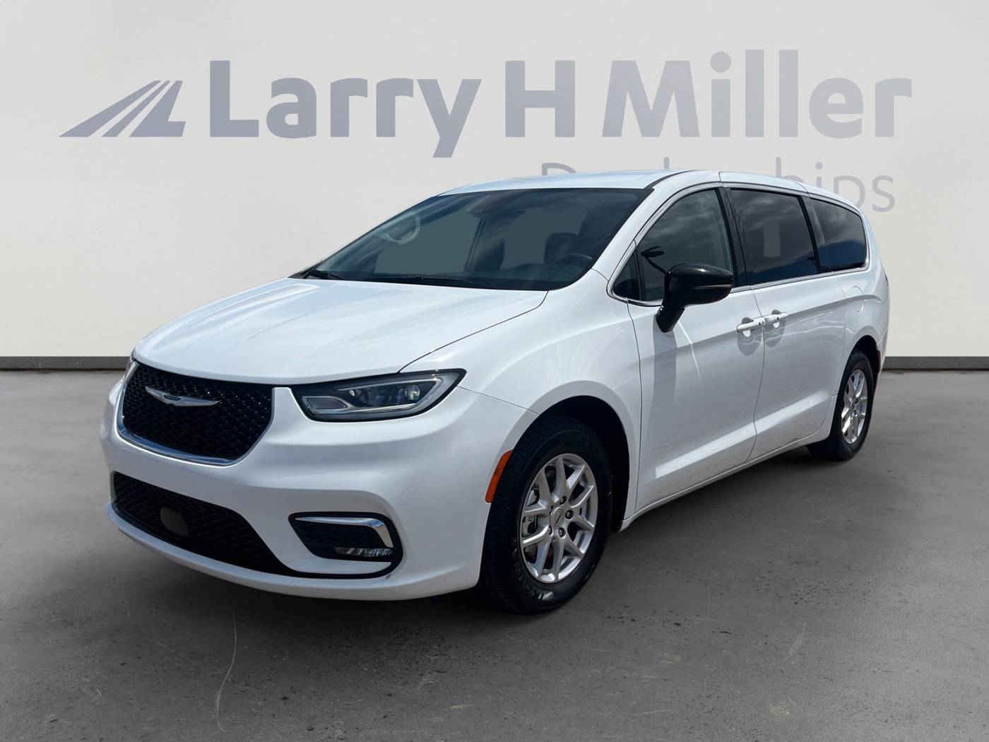 2024 Chrysler Pacifica Touring L — Minivan — 39,943 mi — Tucson, AZ