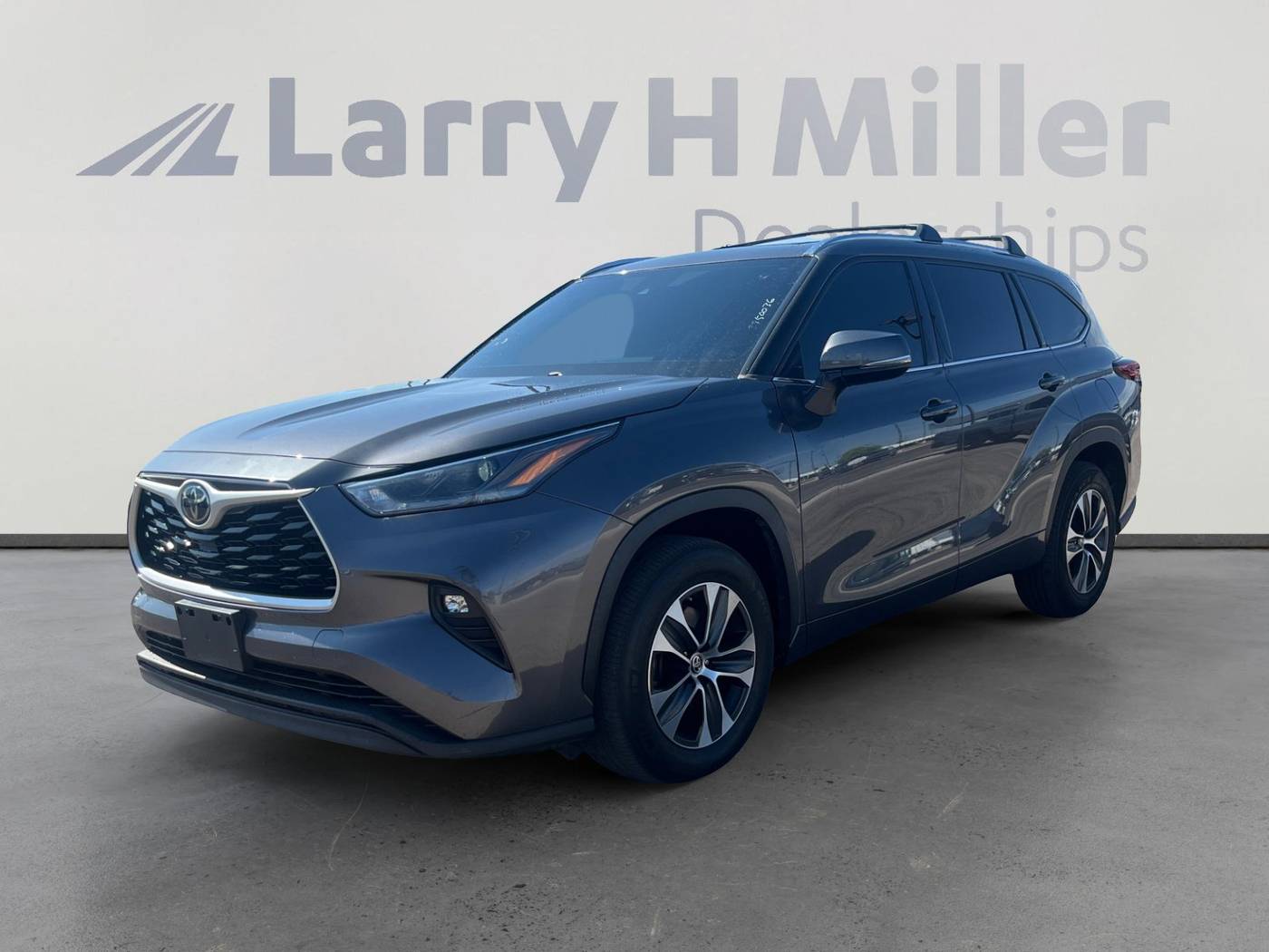 2021 Toyota Highlander XLE — SUV — 25,256 mi — Tucson, AZ