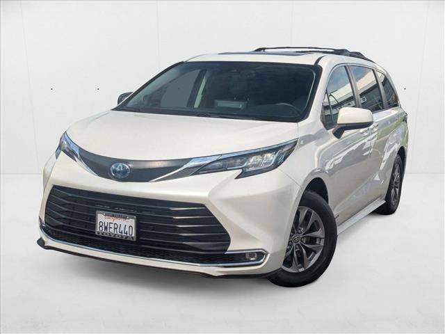2021 Toyota Sienna XLE — Minivan — 90,551 mi — Valencia, CA