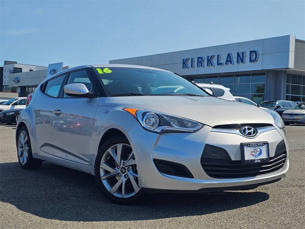 2016 Hyundai Veloster Base — Hatchback — 77,340 mi — Kirkland, WA