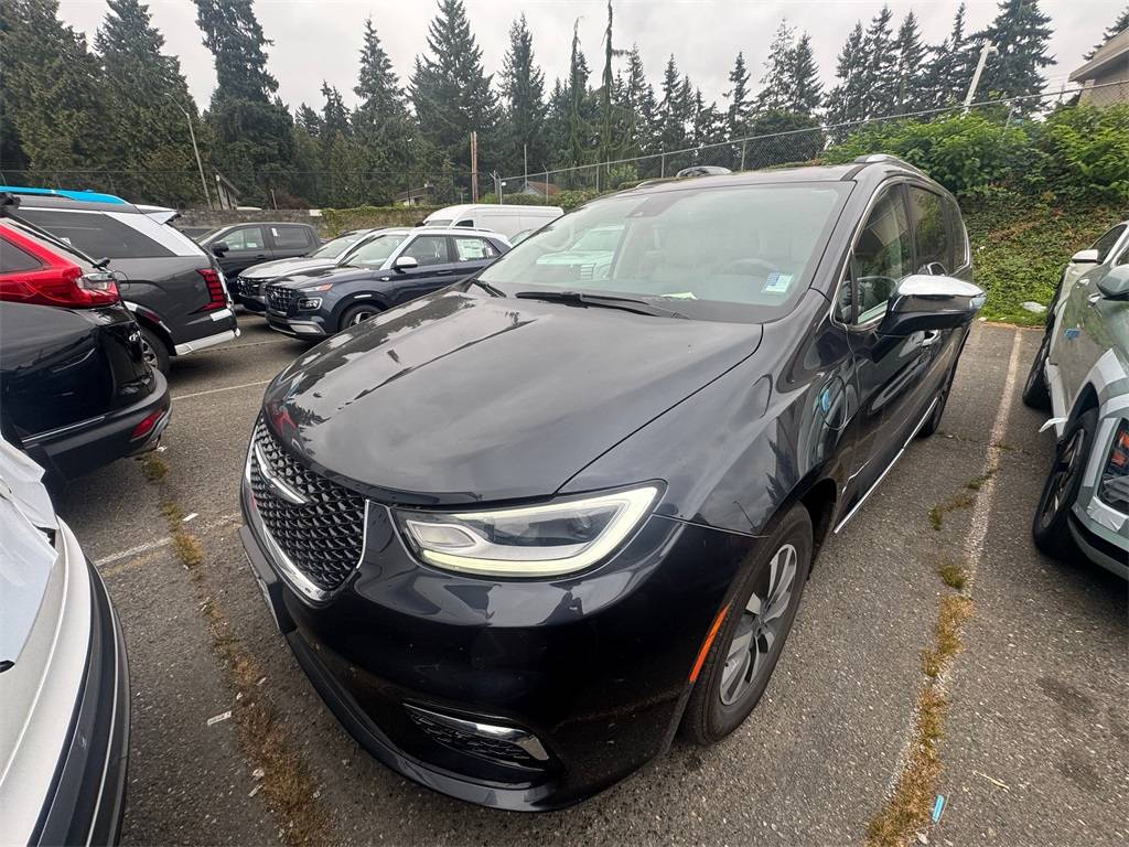 2021 Chrysler Pacifica Hybrid Limited — Minivan — 22,602 mi — Kirkland, WA