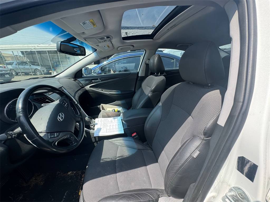 2014 Hyundai Sonata SE — Sedan — 139,671 mi — Kirkland, WA