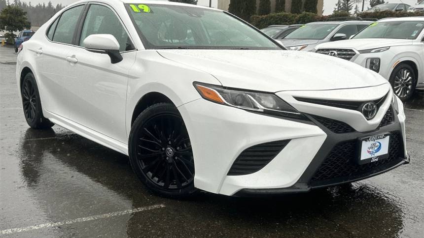 2019 Toyota Camry L — Sedan — 39,844 mi — Kirkland, WA