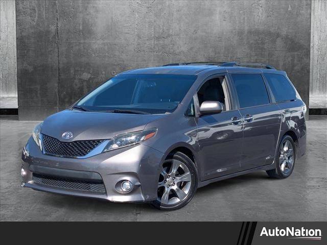 2015 Toyota Sienna SE Premium — Minivan — 83,745 mi — Valencia, CA
