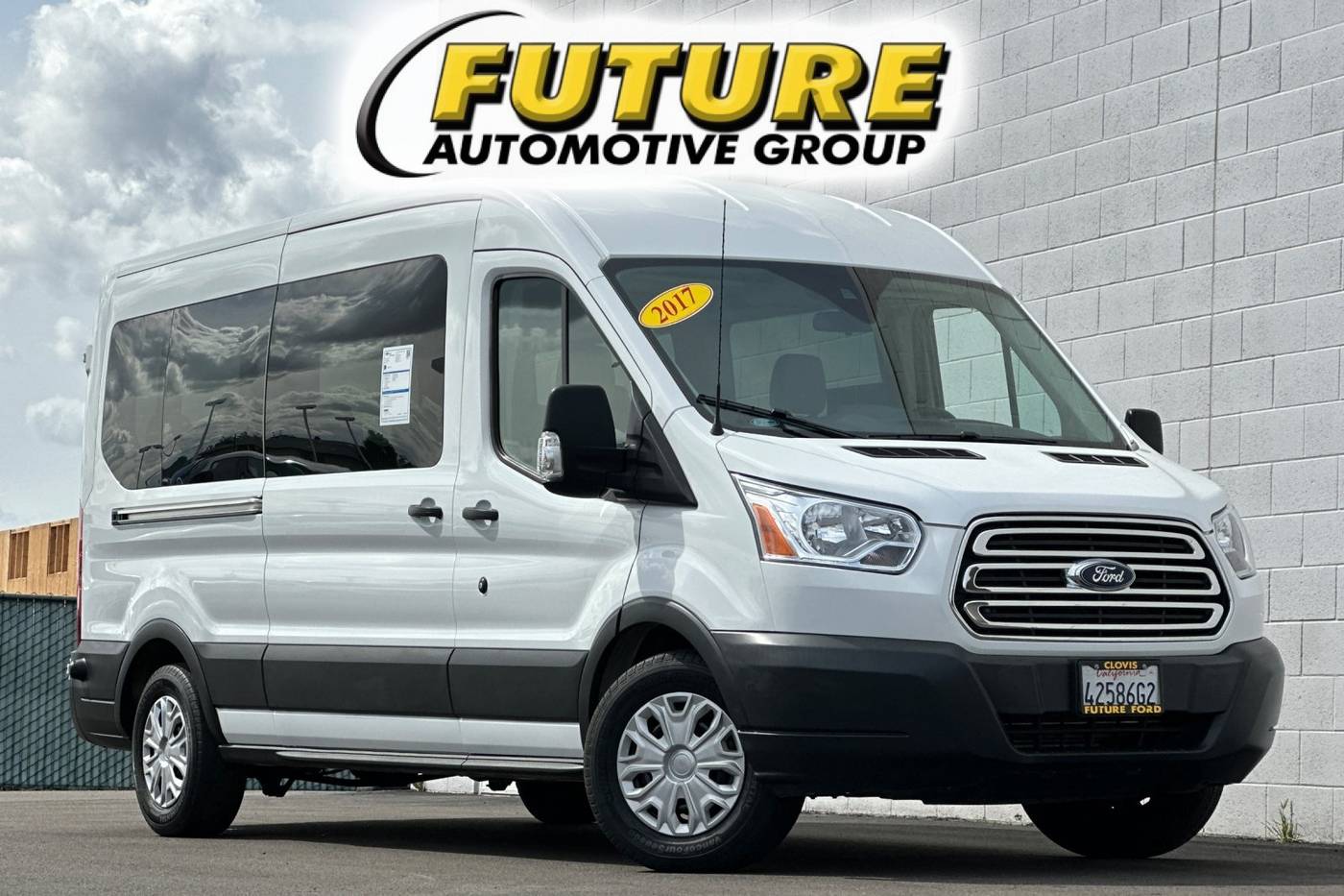 2017 Ford Transit Passenger Wagon T-350 XLT — Passenger Van — 23,657 mi — Clovis, CA