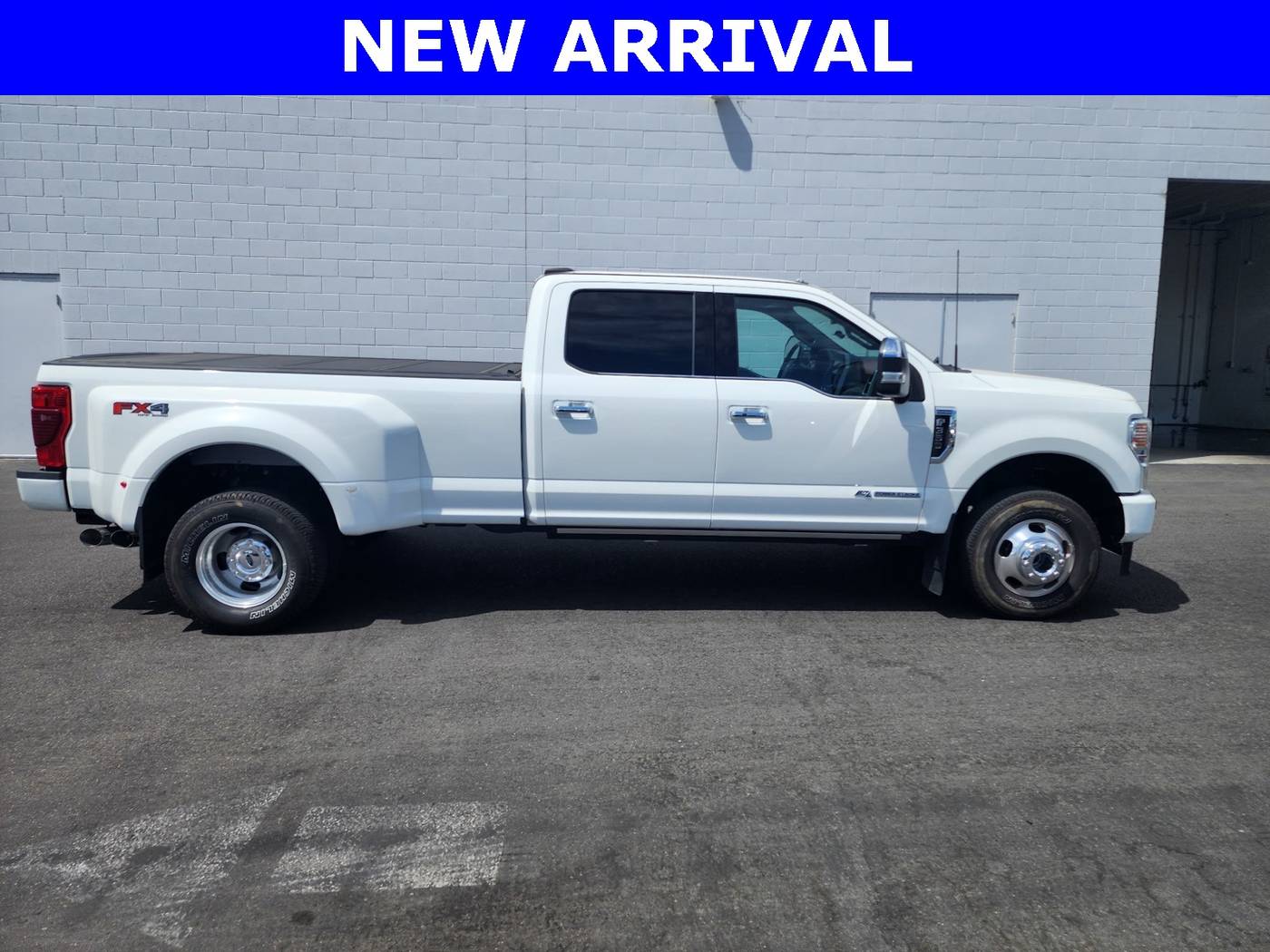 2022 Ford Super Duty F-350 Platinum — Pickup Truck — 9,657 mi — Clovis, CA