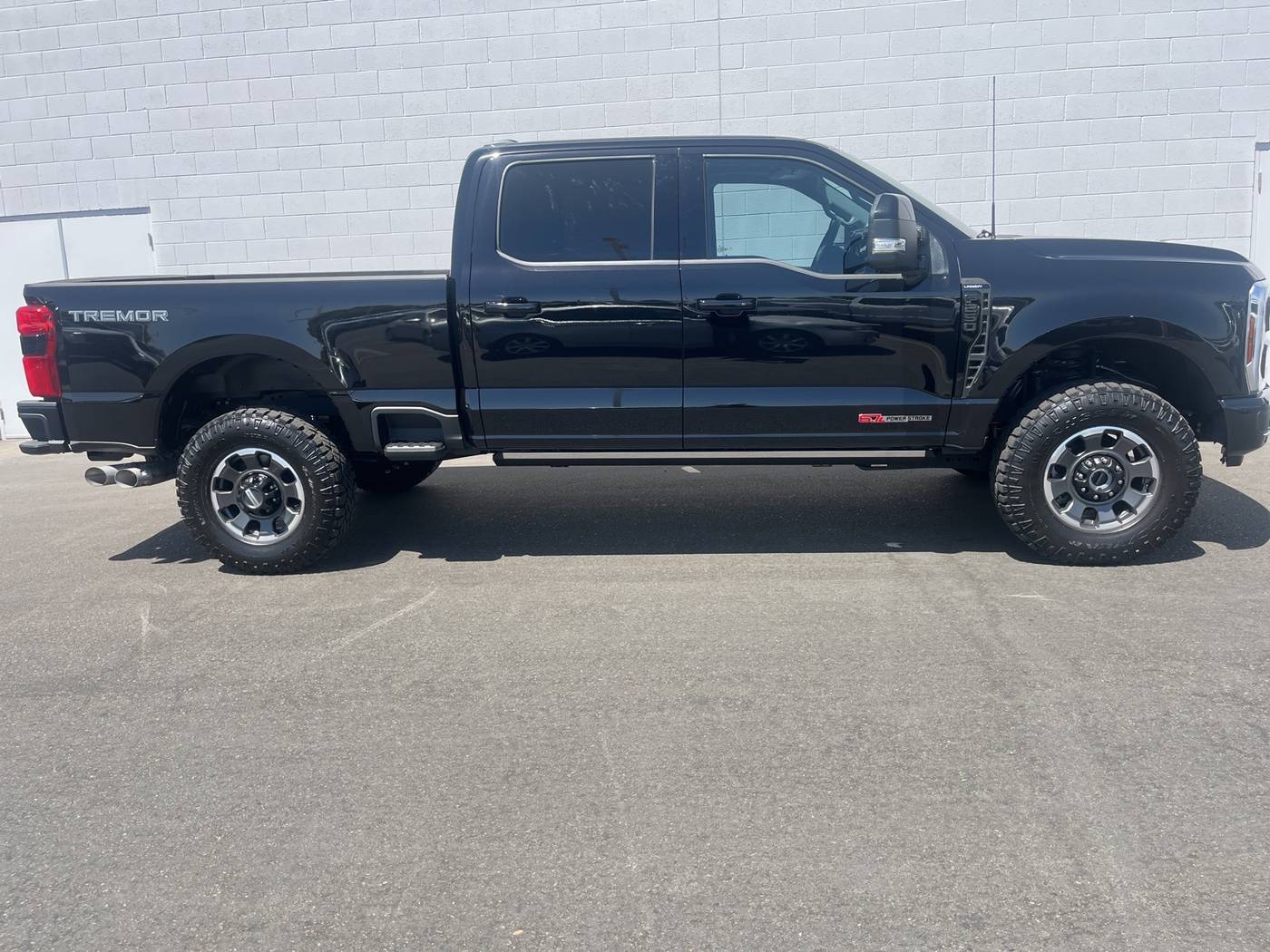 2024 Ford Super Duty F-250 LARIAT — Pickup Truck — 6,192 mi — Clovis, CA