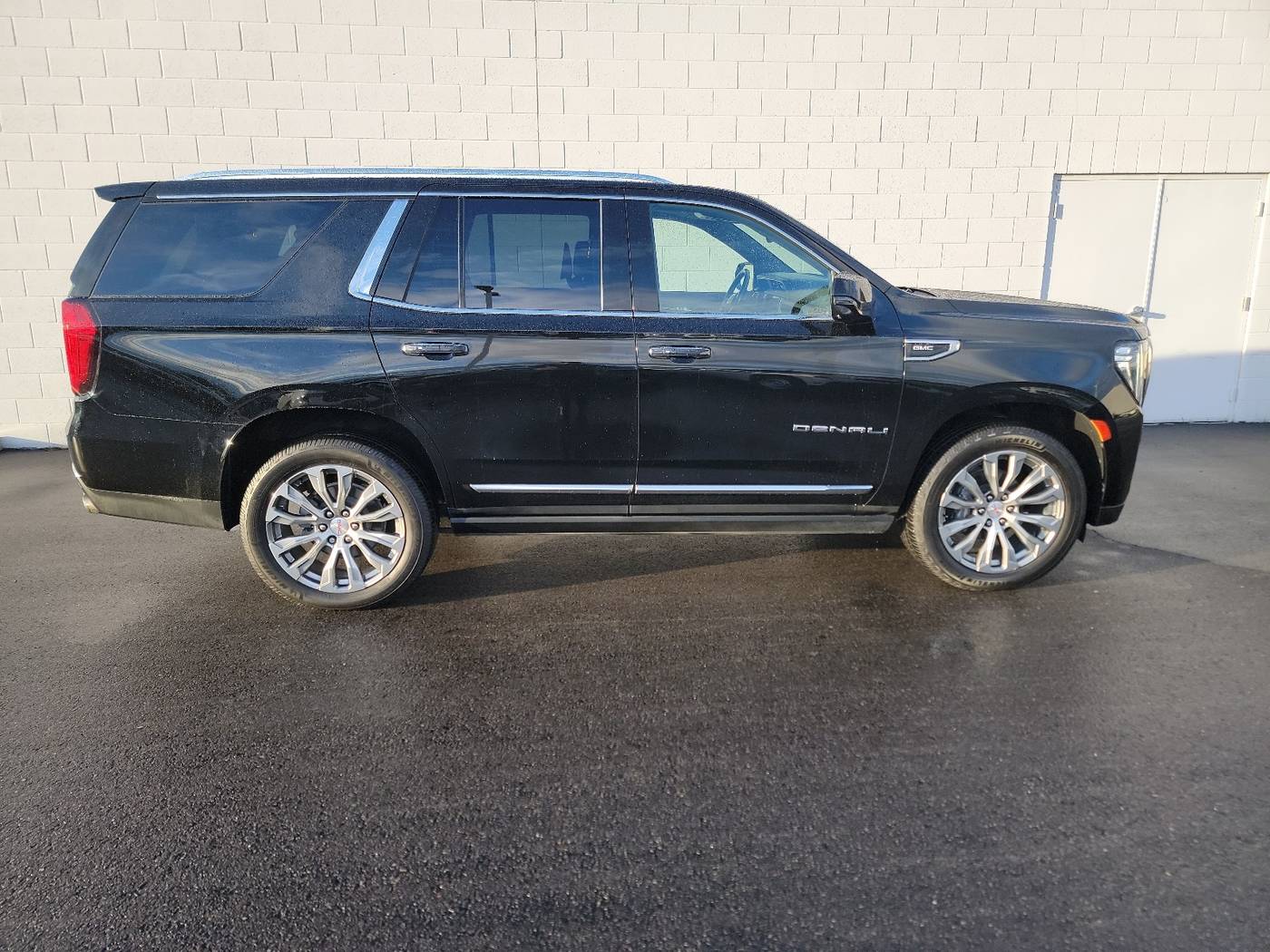 2021 GMC Yukon Denali — SUV — 48,296 mi — Clovis, CA