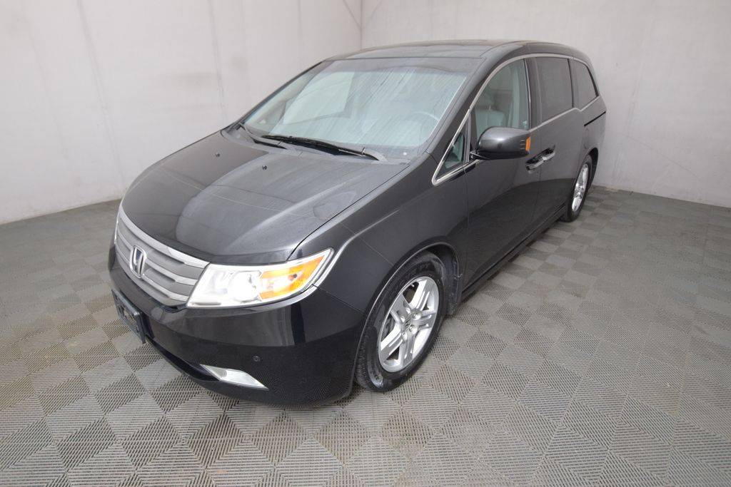 2012 Honda Odyssey Touring — Minivan — 137,996 mi — Puyallup, WA