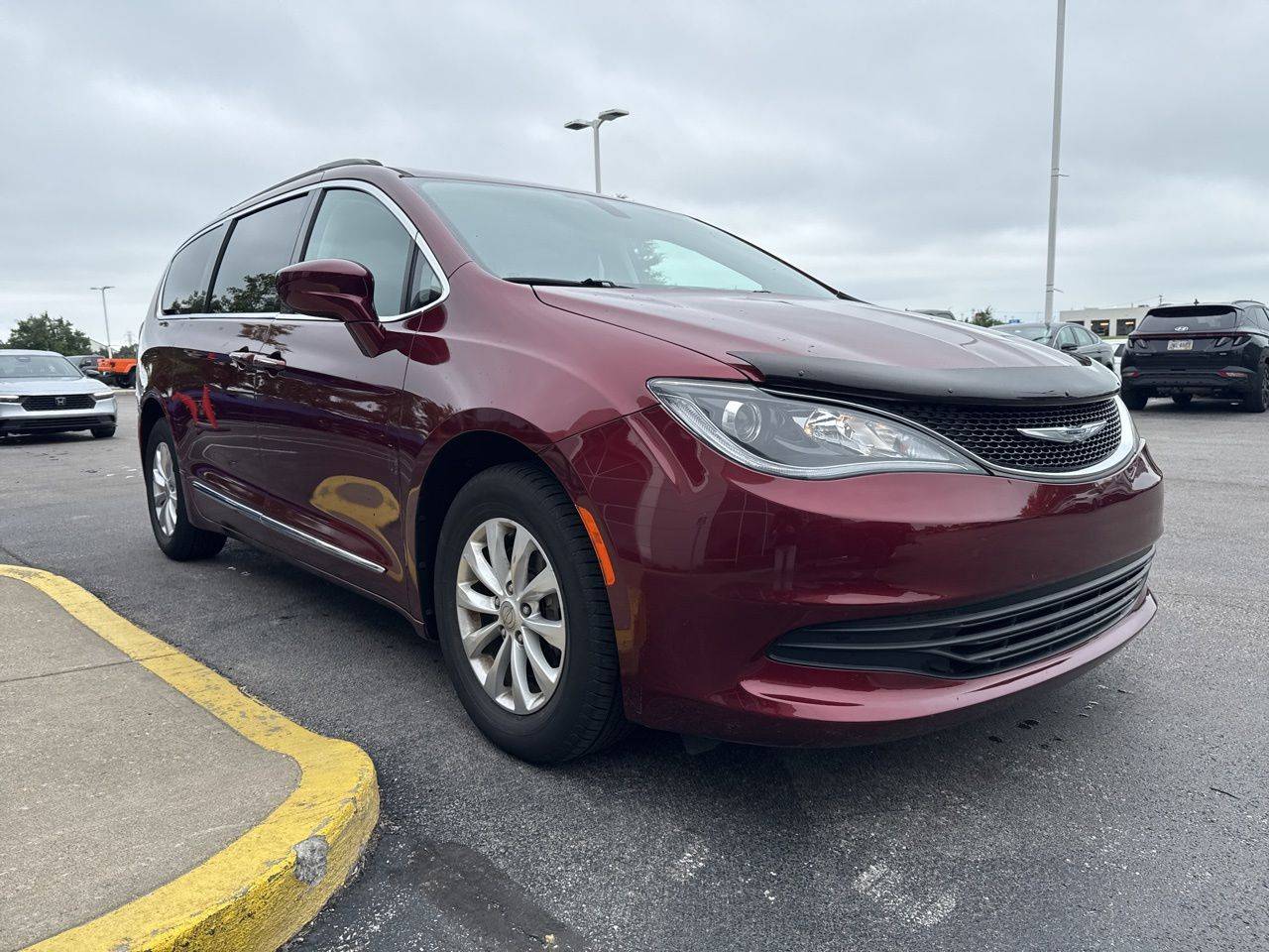 2017 Chrysler Pacifica Touring L — Minivan — 86,581 mi — Columbus, OH