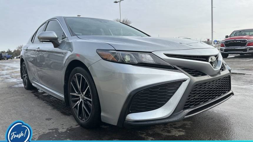 2023 Toyota Camry SE — Sedan — 28,145 mi — Columbus, OH
