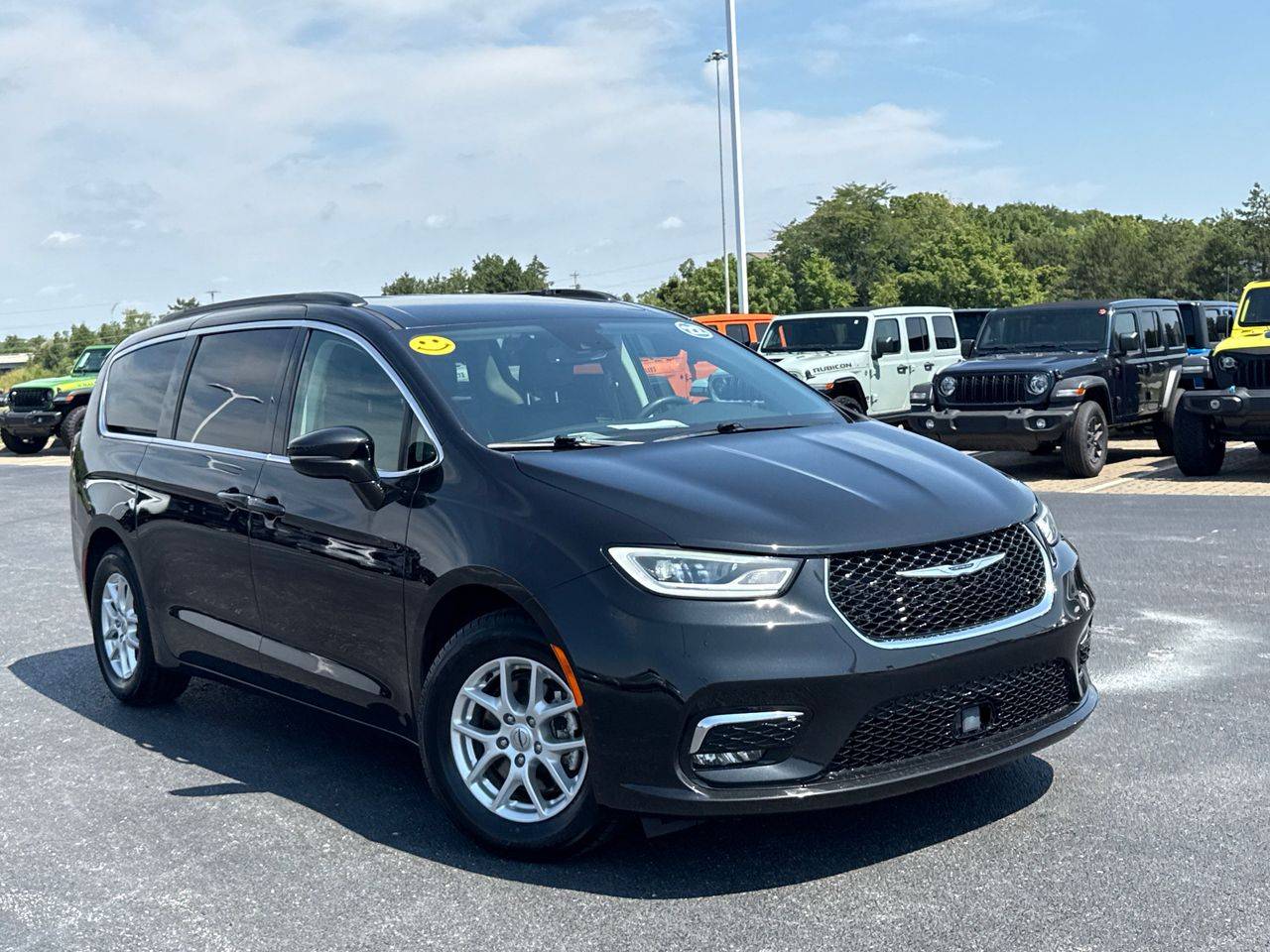2022 Chrysler Pacifica Touring L — Minivan — 72,803 mi — Columbus, OH