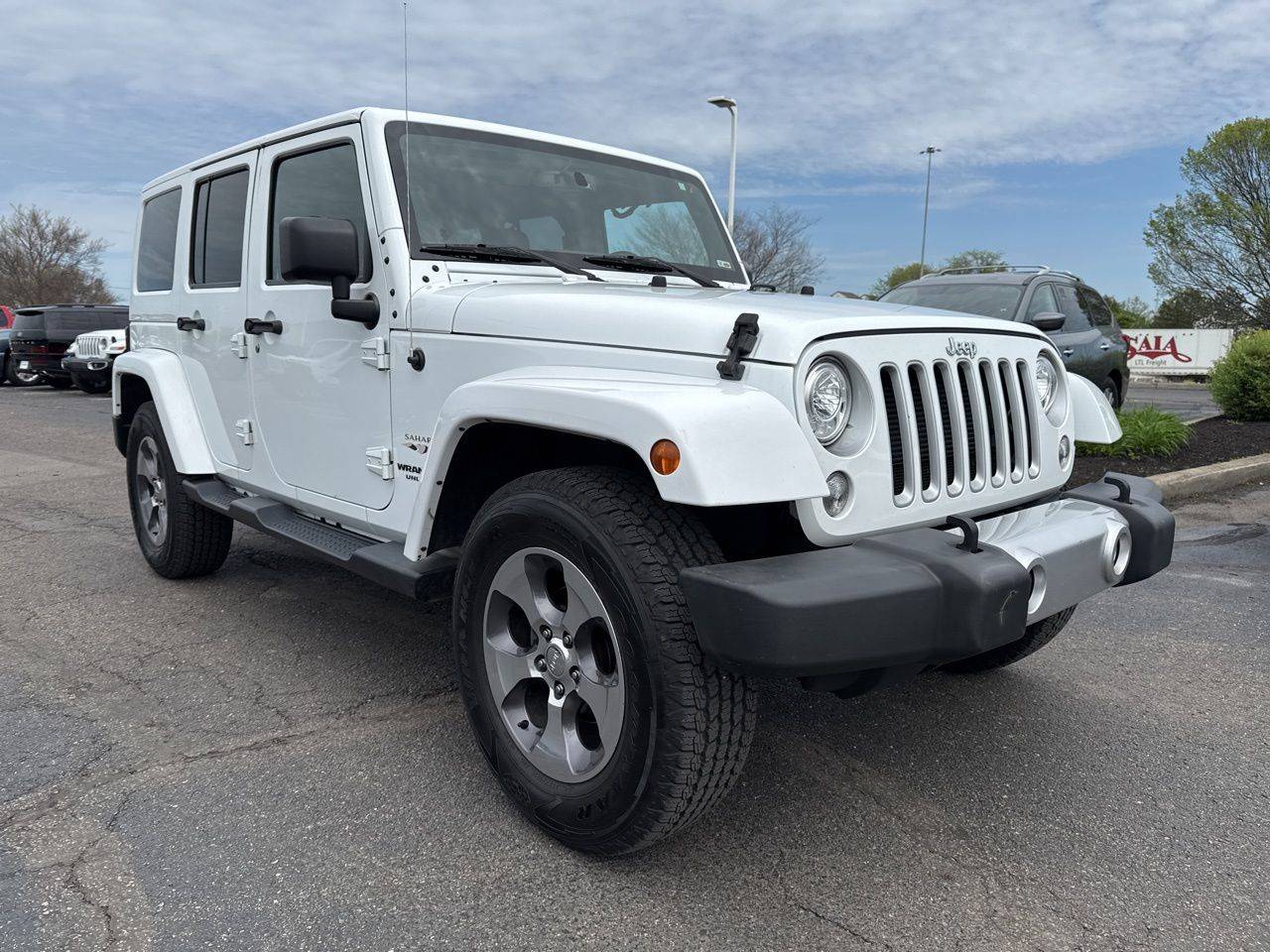 2017 Jeep Wrangler Sahara — SUV — 76,526 mi — Columbus, OH