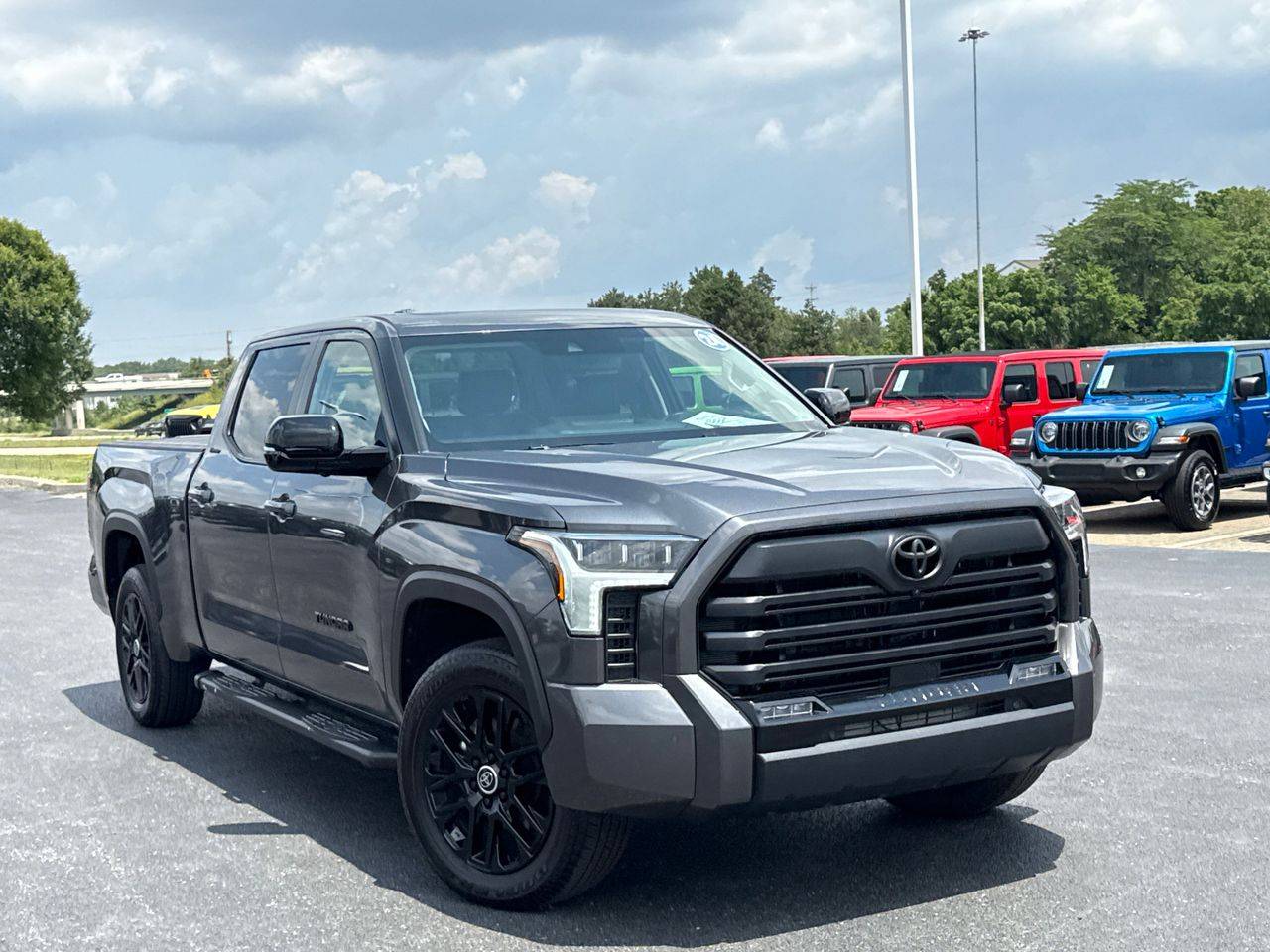 2024 Toyota Tundra Limited — Pickup Truck — 27,613 mi — Columbus, OH