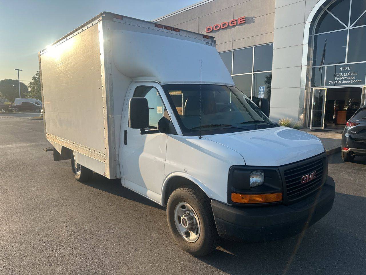 2015 GMC Savana Commercial Cutaway 3500 — Chassis Cab Truck — 252,330 mi — Columbus, OH