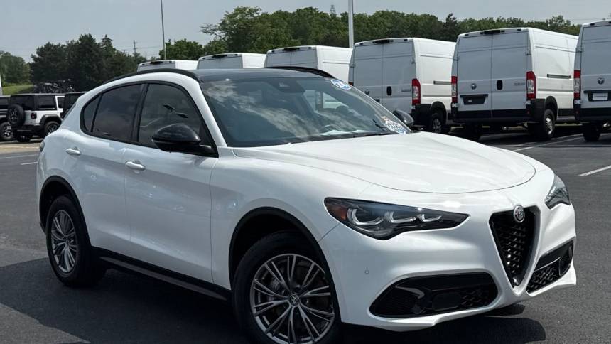 2024 Alfa Romeo Stelvio Sprint