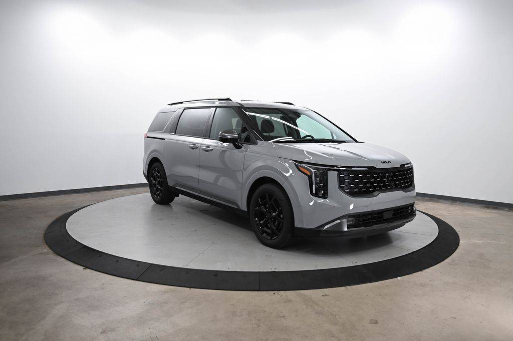 2025 Kia Carnival Hybrid SX — Minivan — 4,197 mi — Huntersville, NC