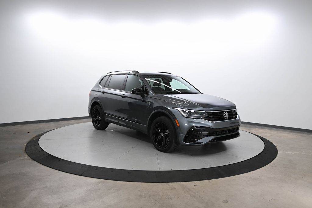 2024 Volkswagen Tiguan SE R-Line Black — SUV — 57,175 mi — Huntersville, NC