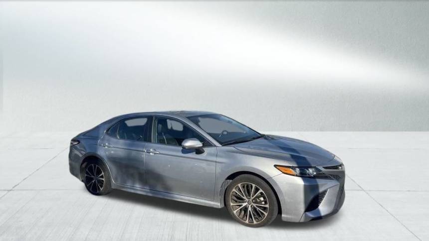2020 Toyota Camry SE — Sedan — 70,538 mi — Miami, FL