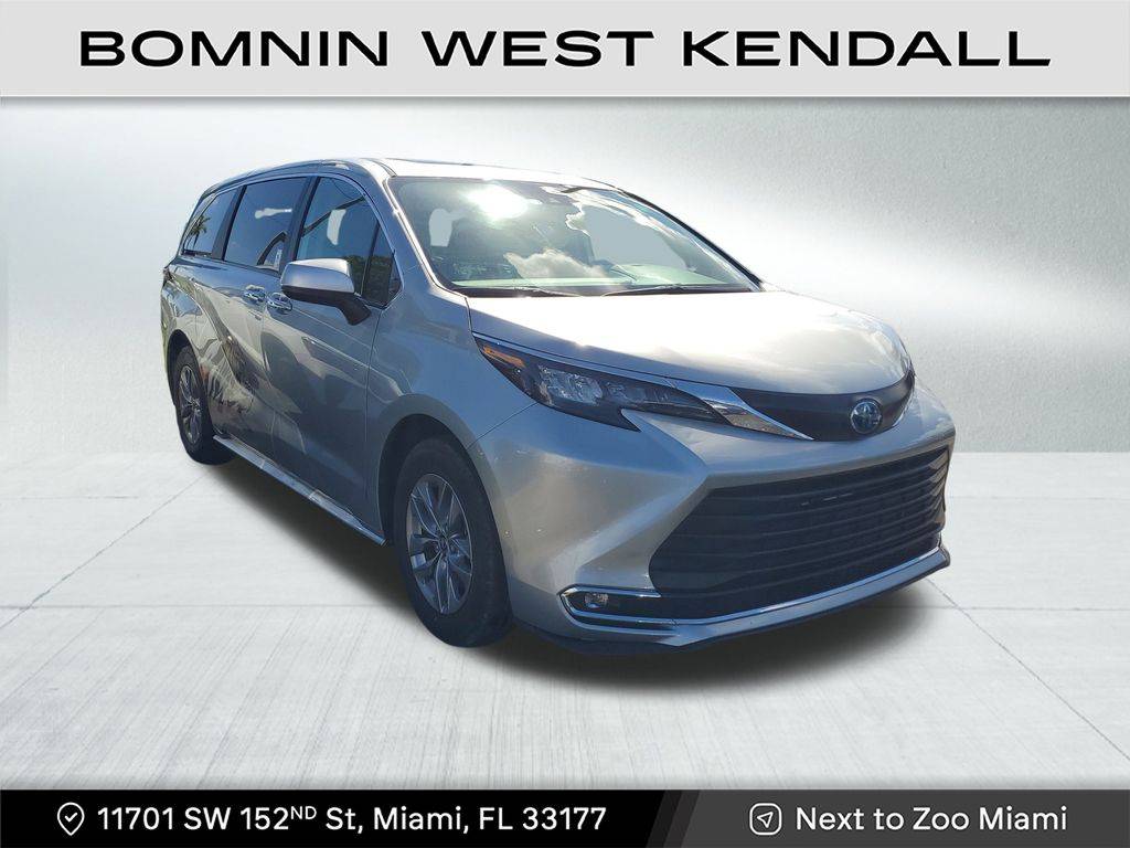2024 Toyota Sienna XLE — Minivan — 29,972 mi — Miami, FL