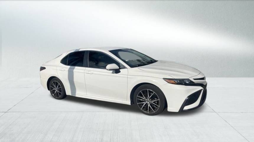 2021 Toyota Camry SE — Sedan — 40,947 mi — Miami, FL