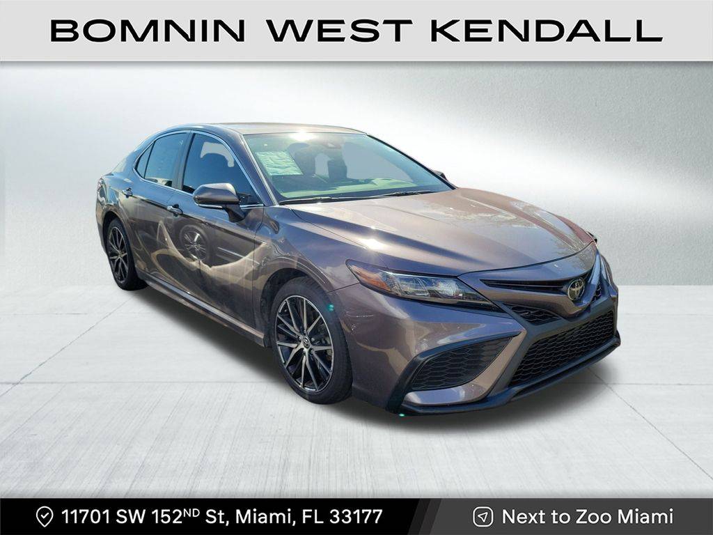 2024 Toyota Camry SE — Sedan — 32,216 mi — Miami, FL