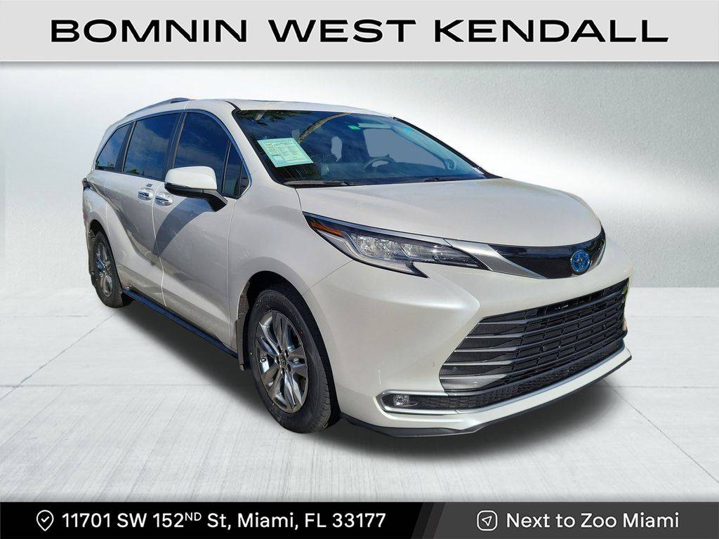 2024 Toyota Sienna Limited — Minivan — 59,900 mi — Miami, FL