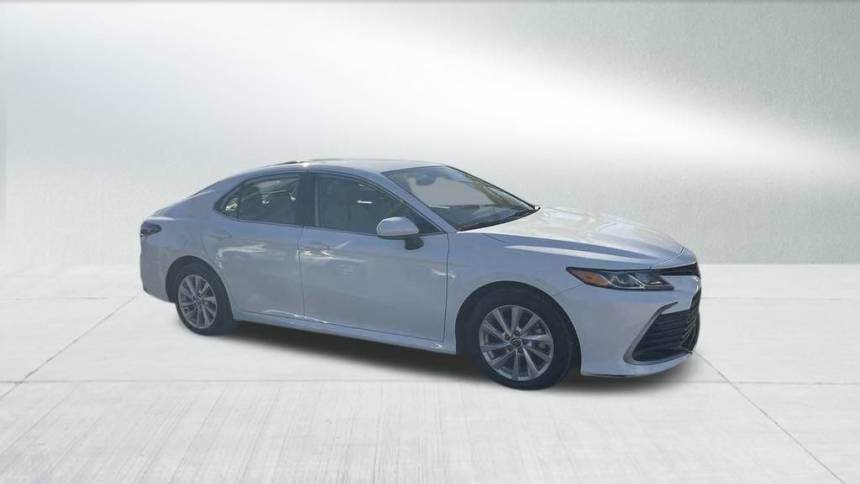 2024 Toyota Camry LE — Sedan — 8,382 mi — Miami, FL