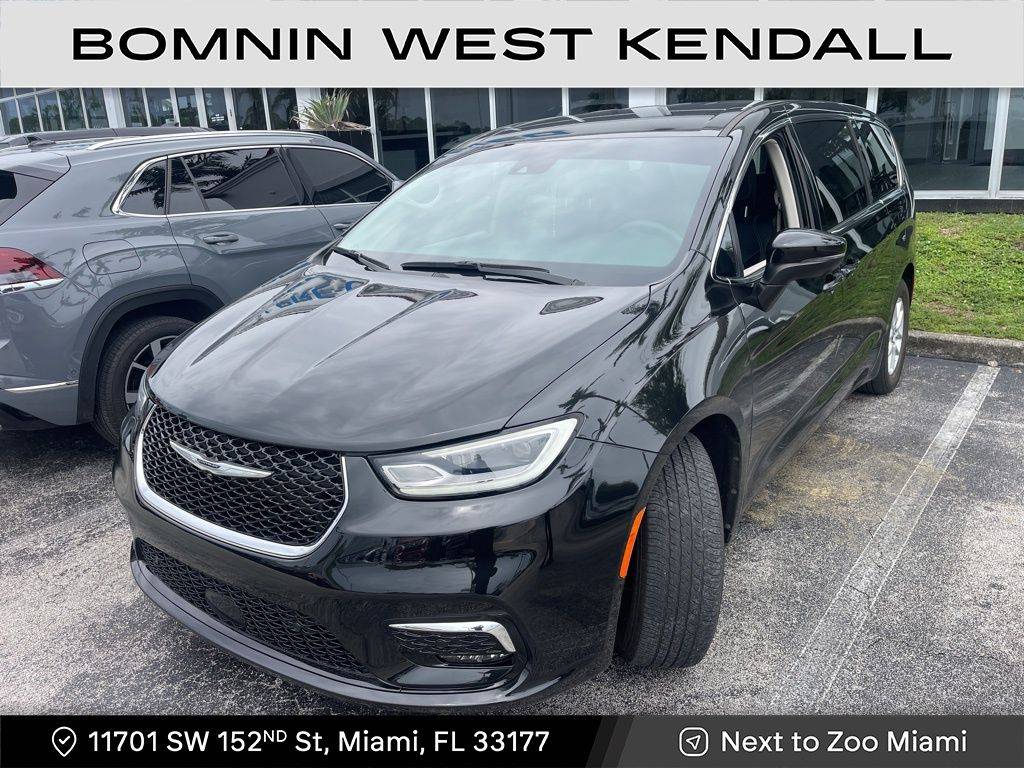 2023 Chrysler Pacifica Touring L — Minivan — 25,382 mi — Miami, FL