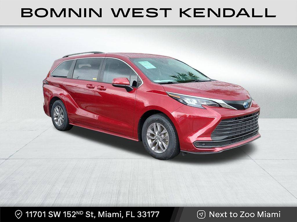 2024 Toyota Sienna LE — Minivan — 55,135 mi — Miami, FL