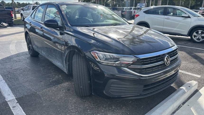 2023 Volkswagen Jetta SE — Sedan — 40,788 mi — Miami, FL