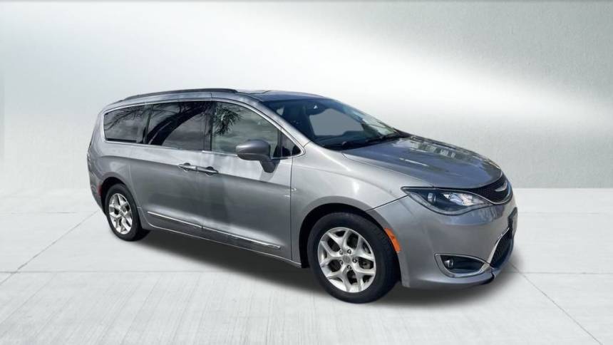 2017 Chrysler Pacifica Touring L — Minivan — 103,200 mi — Miami, FL