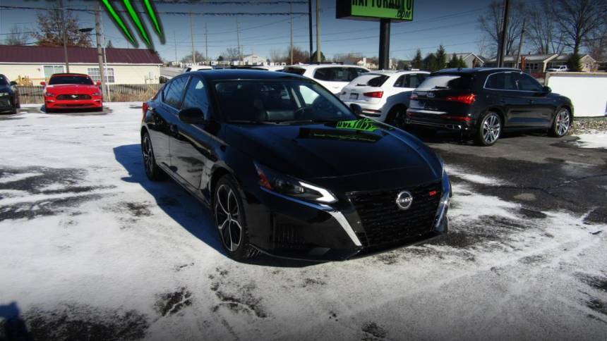 2024 Nissan Altima SR — Sedan — 20,085 mi — Fort Wayne, IN
