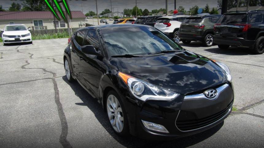 2015 Hyundai Veloster Base — Hatchback — 104,736 mi — Fort Wayne, IN