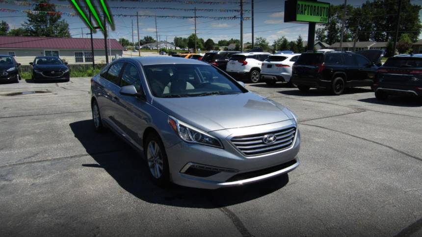 2015 Hyundai Sonata SE — Sedan — 82,778 mi — Fort Wayne, IN