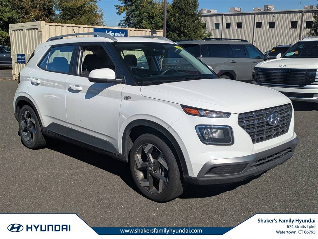 2025 Hyundai Venue SEL — SUV — 6,093 mi — Watertown, CT