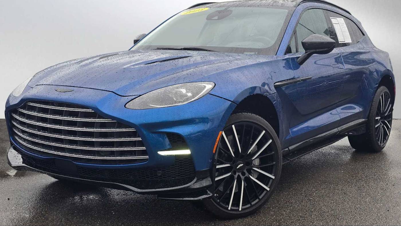 2023 Aston Martin DBX