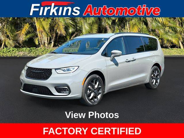 2022 Chrysler Pacifica Touring L — Minivan — 23,200 mi — Bradenton, FL