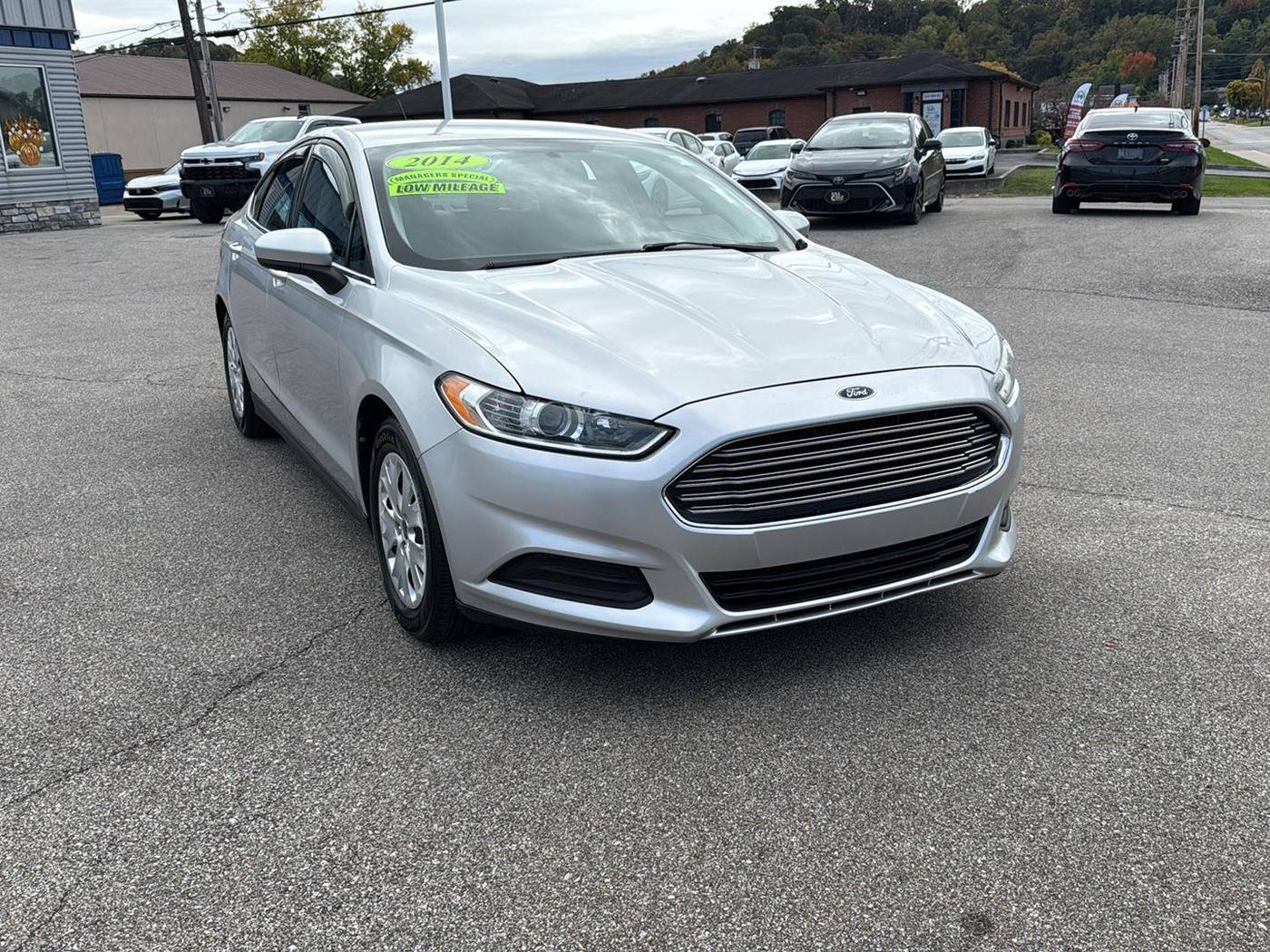 2014 Ford Fusion S — Sedan — 77,688 mi — Ashland, KY