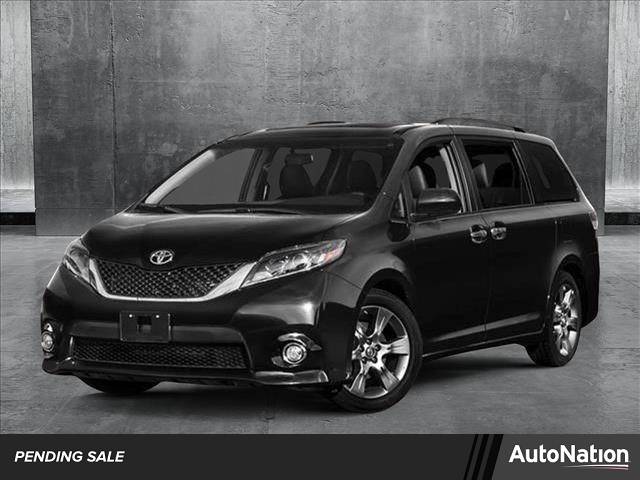 2016 Toyota Sienna SE — Minivan — 83,780 mi — Cerritos, CA