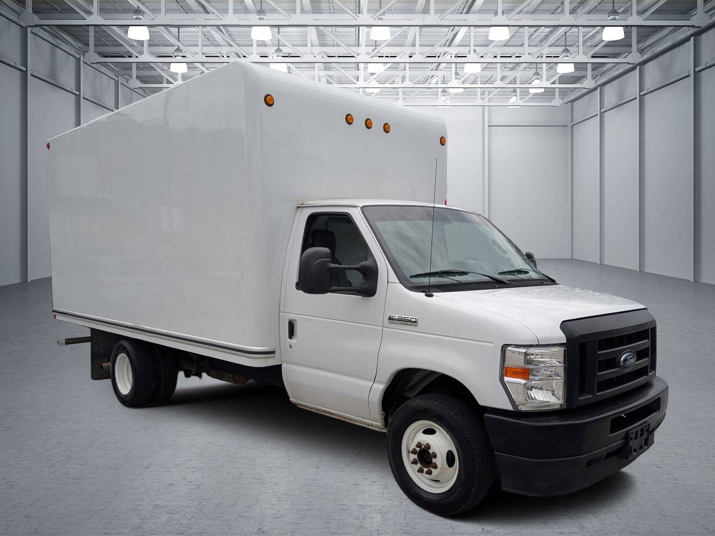 2022 Ford E-Series Cutaway Base — Chassis Cab Truck — 65,807 mi — Timonium, MD