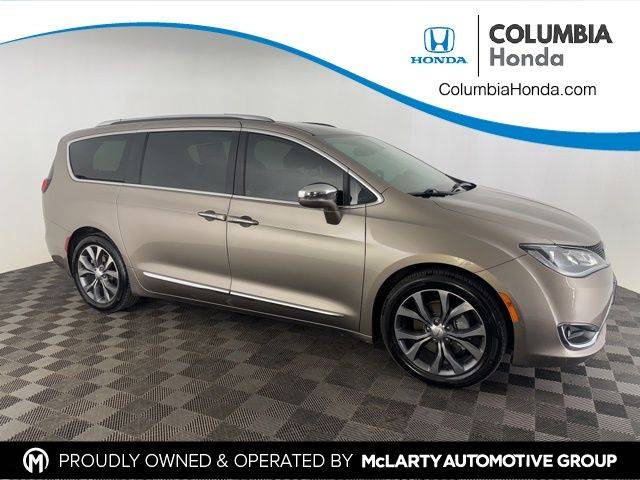 2017 Chrysler Pacifica Limited — Minivan — 85,525 mi — Columbia, MO
