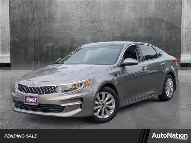 2018 Kia Optima EX — Sedan — 57,936 mi — Valencia, CA