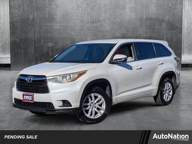 2015 Toyota Highlander LE V6 — SUV — 111,578 mi — Valencia, CA