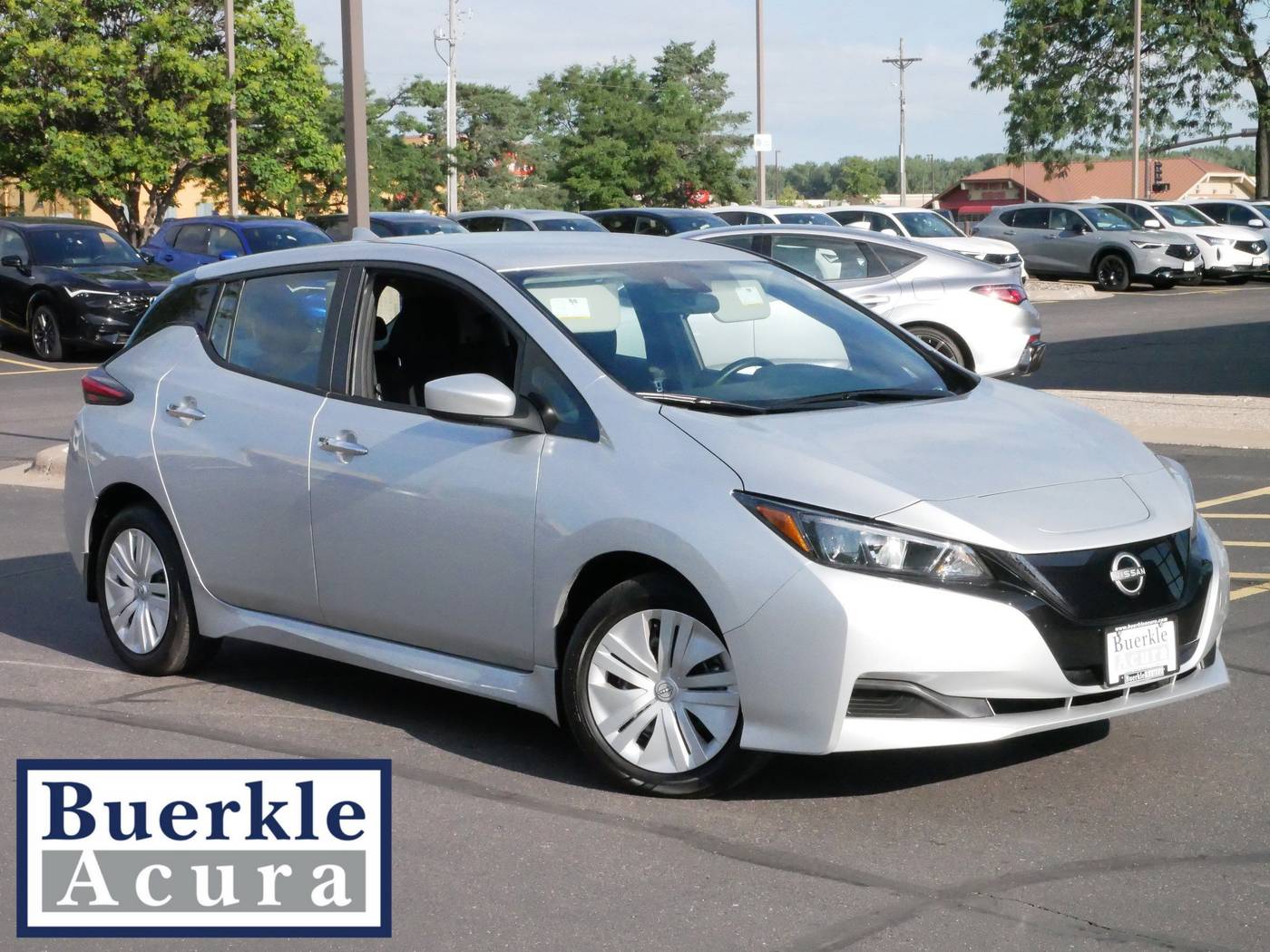 2025 Nissan LEAF S — Hatchback — 7,602 mi — Minneapolis, MN