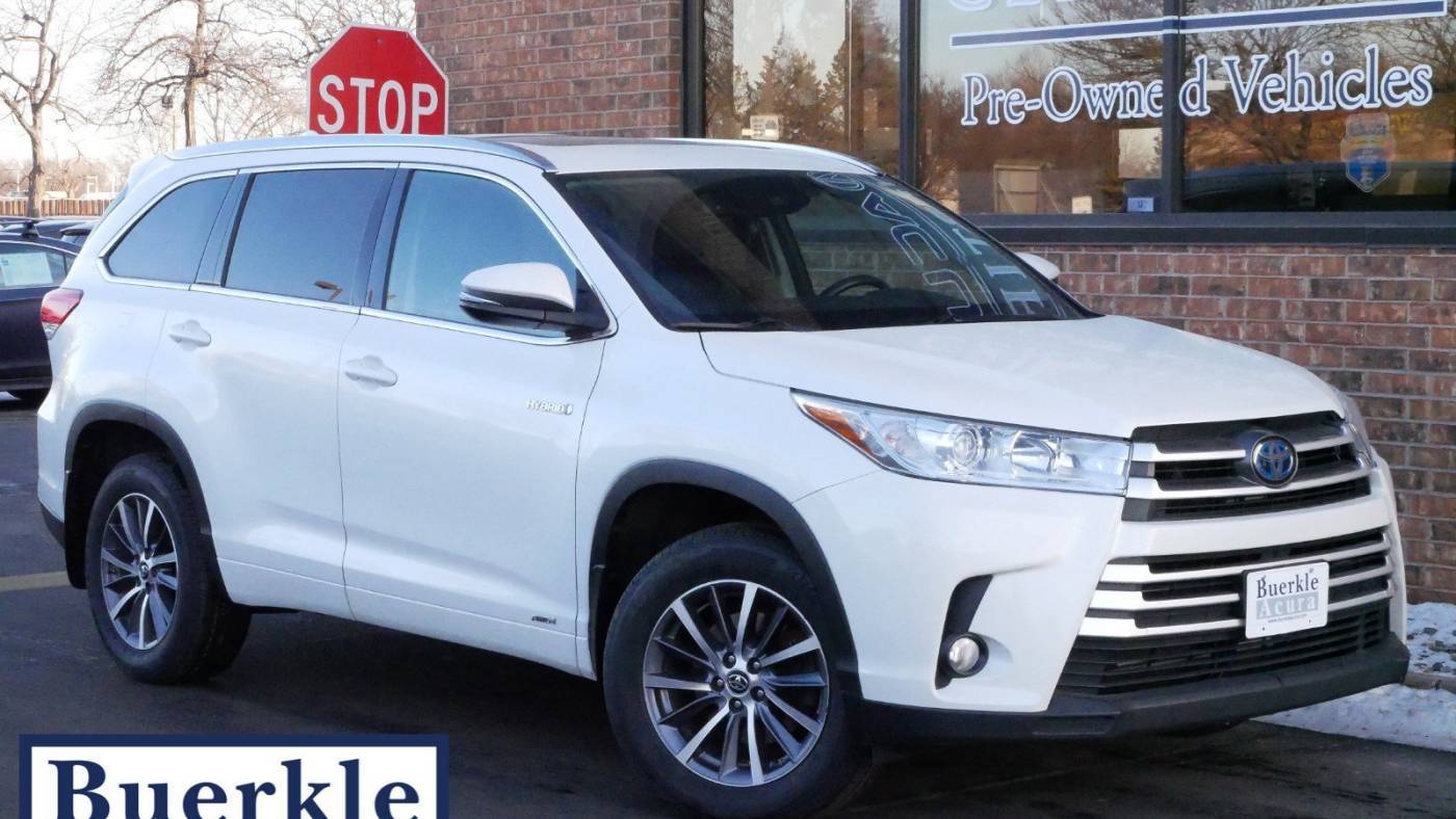 2017 Toyota Highlander Hybrid XLE — SUV — 127,966 mi — Minneapolis, MN