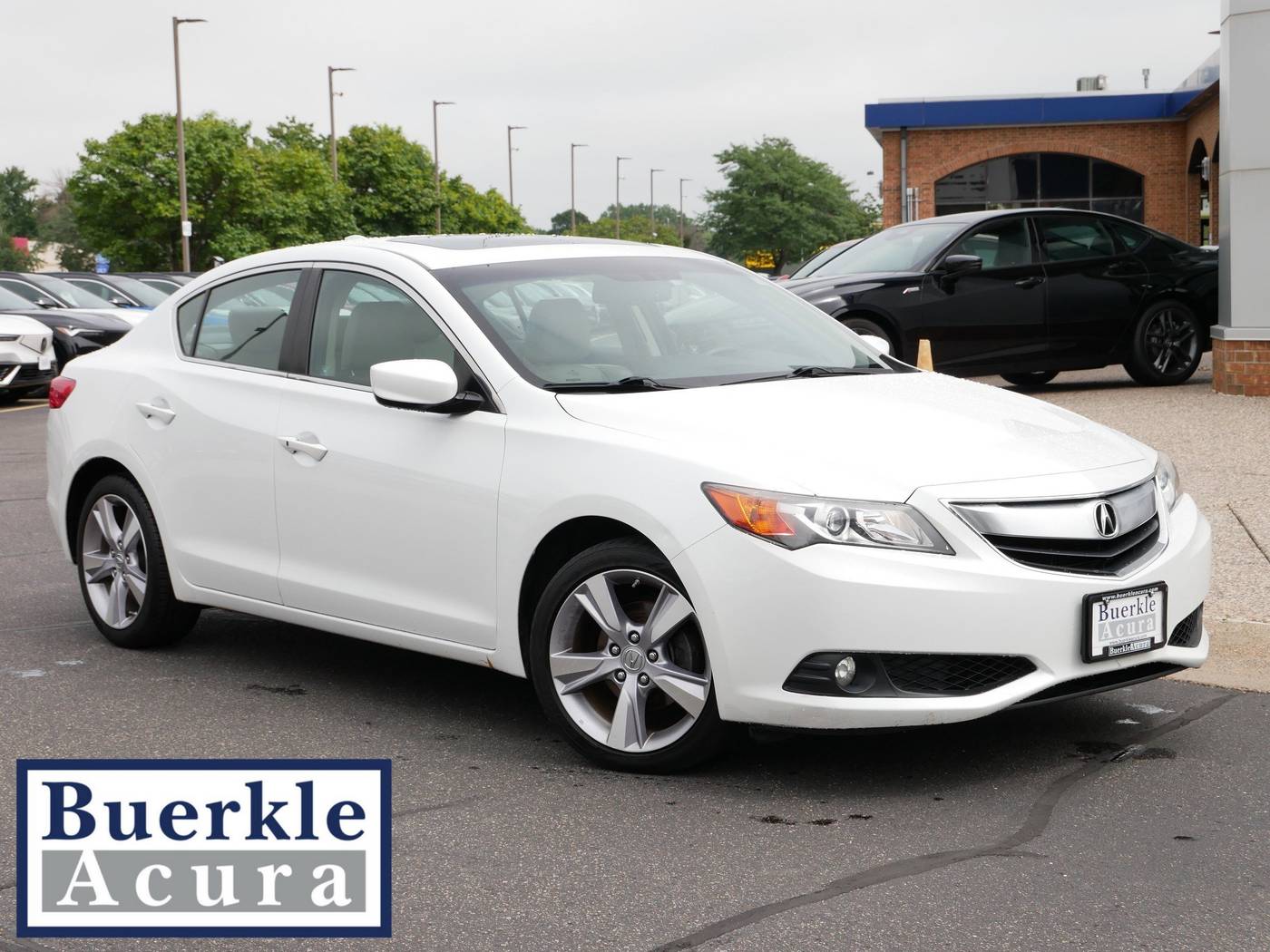 2013 Acura ILX Premium Package — Sedan — 101,470 mi — Minneapolis, MN