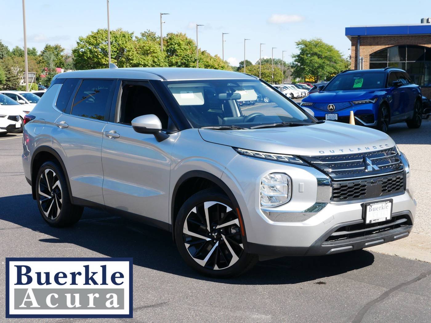 2022 Mitsubishi Outlander ES — SUV — 33,551 mi — Minneapolis, MN