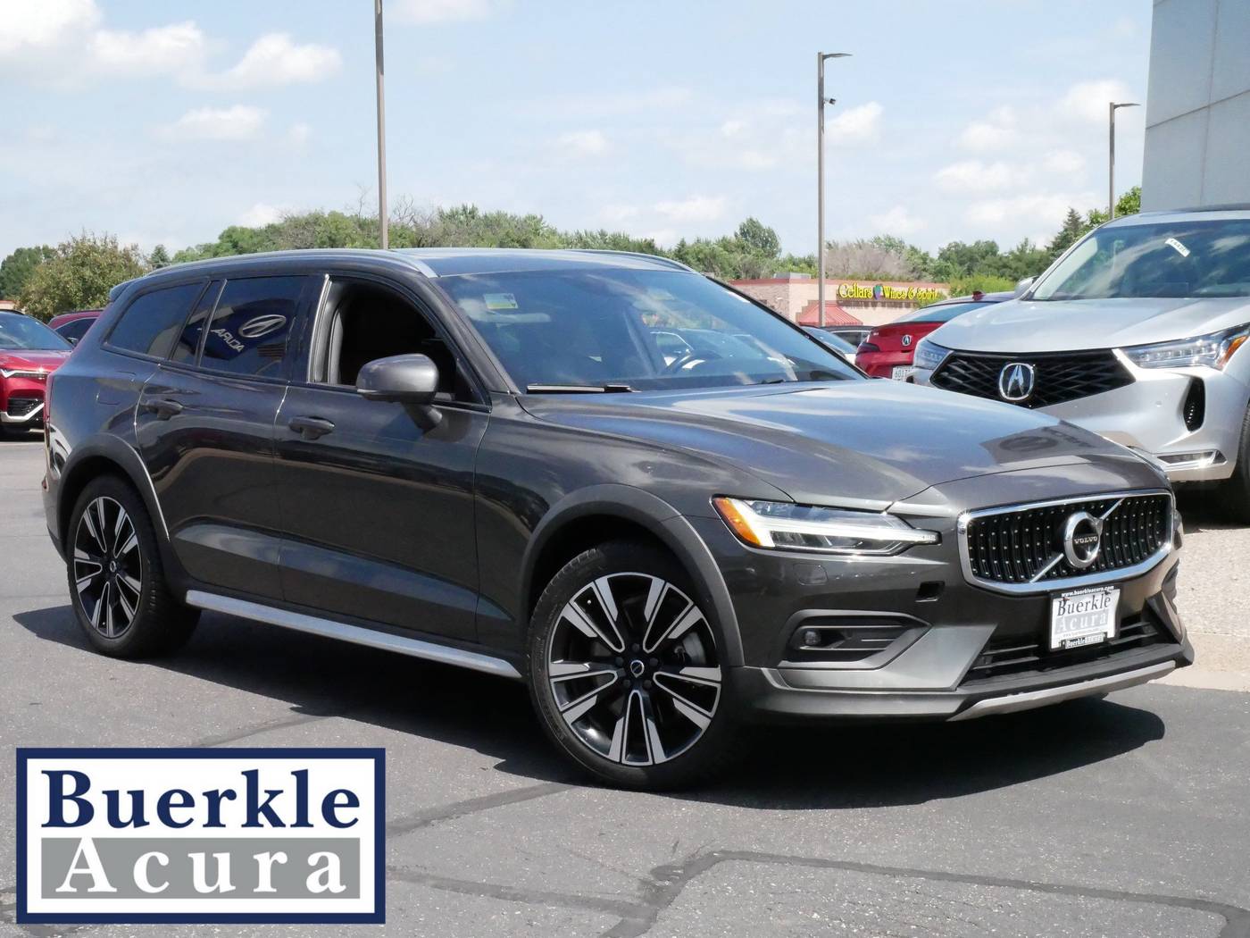 2022 Volvo V60 Cross Country T5 — Wagon — 57,417 mi — Minneapolis, MN